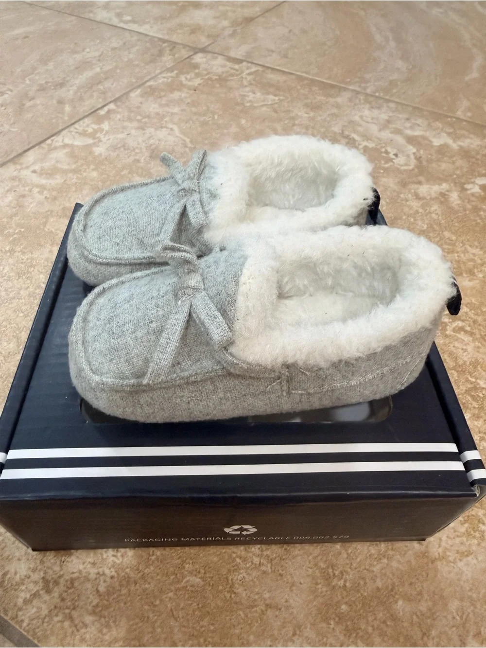 Nautica Light Gray Plush Lined Moccasin Slippers